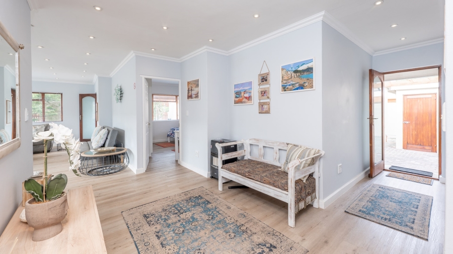 To Let 3 Bedroom Property for Rent in Agulhas Western Cape